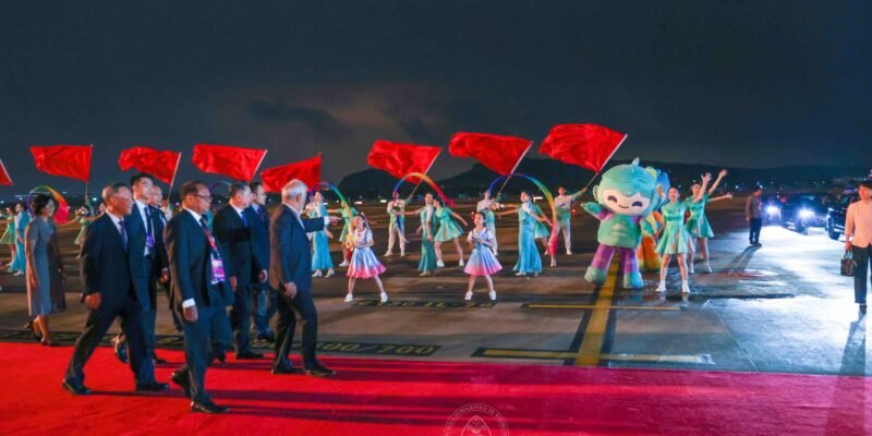 PM ho Delegasaun to’o Ona Xina, Simu ho Parade Agradesimentu