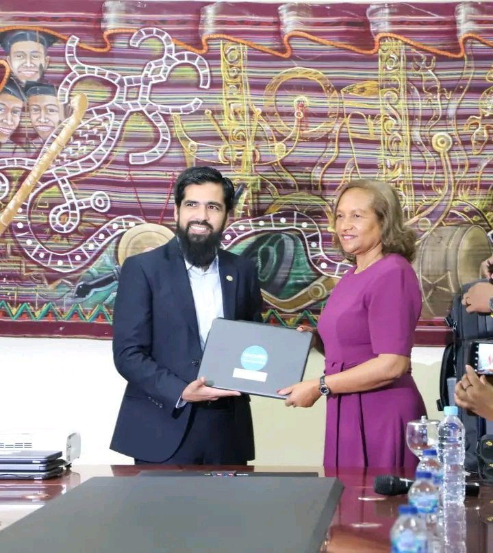 UNICEF Entrega Ekipamentu ICT No Pasta Eskola Ba ME