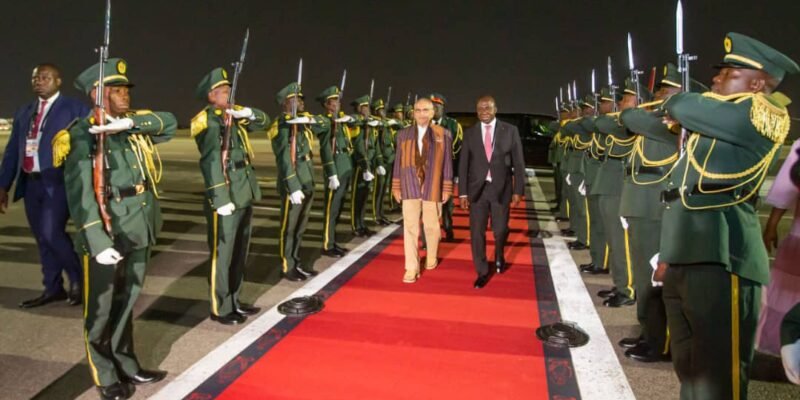 Xefe Estadu ho Delegasaun to’o ona iha Luanda Angola