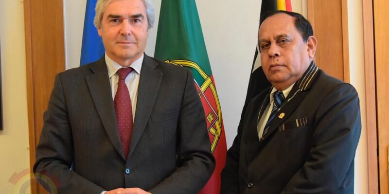 Ministru Administrasaun Estatal Tomás do Rosário Cabral,Hasoru malu ho Ministru Defeza Nasionál Portugal,Doutor Nuno Melo iha Lisboa,hodi Koalia Kona ba kooperasaun no Valorizasaun patrimónia arquivo militár Portuguesa nian iha Timor- Leste.
